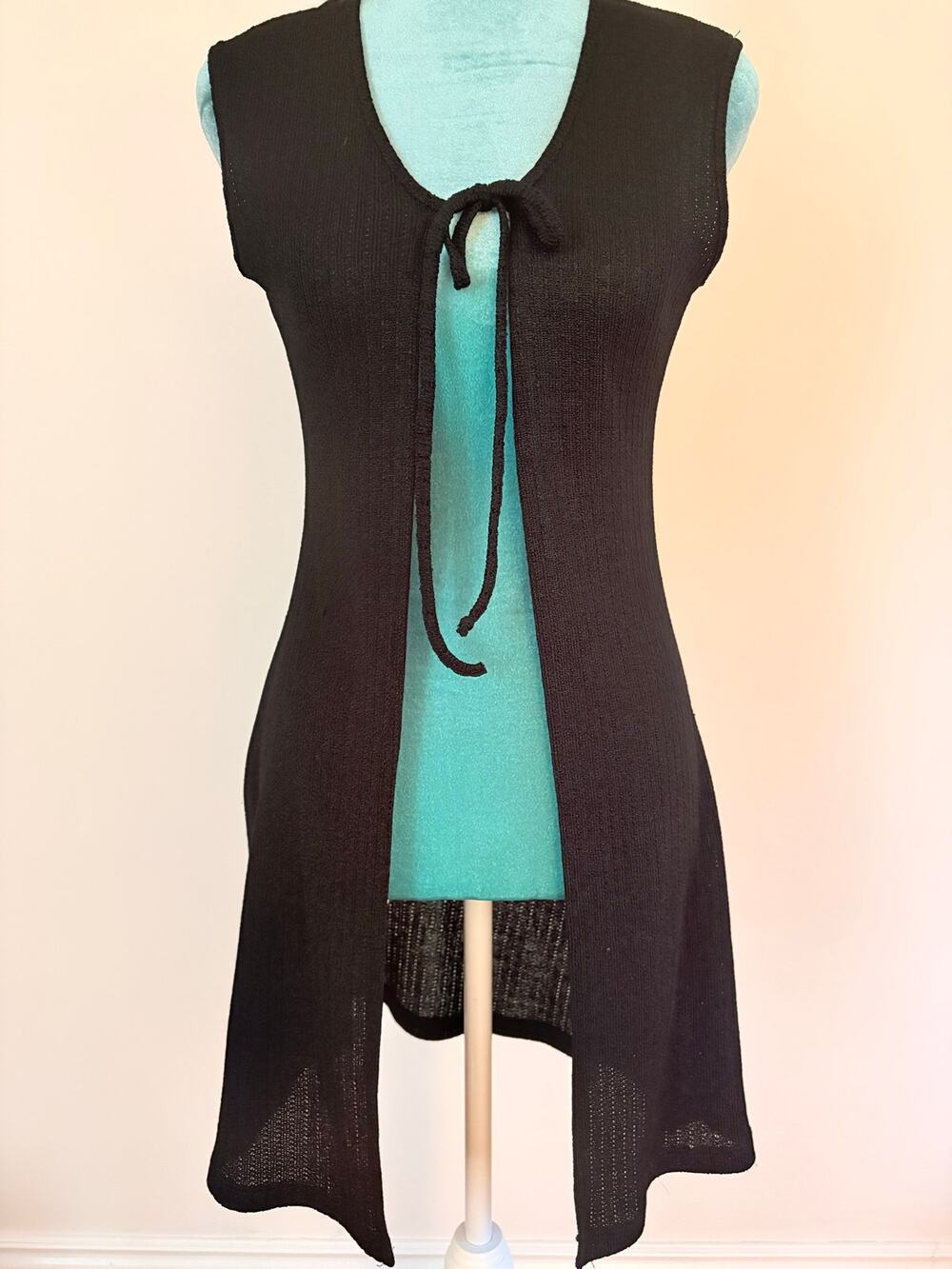 Black Knit Tie-Front Vest | Minimalist Sleeveless Layering Cardigan S